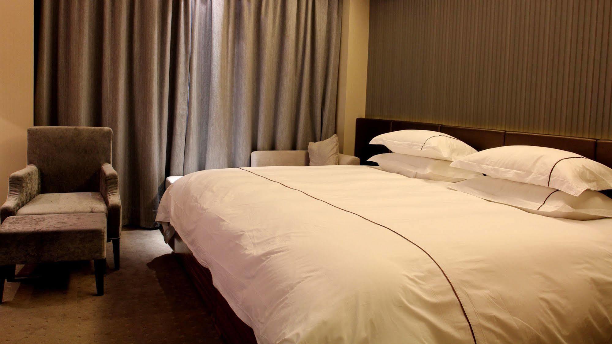 Yiwu Wendemu International Hotel Extérieur photo